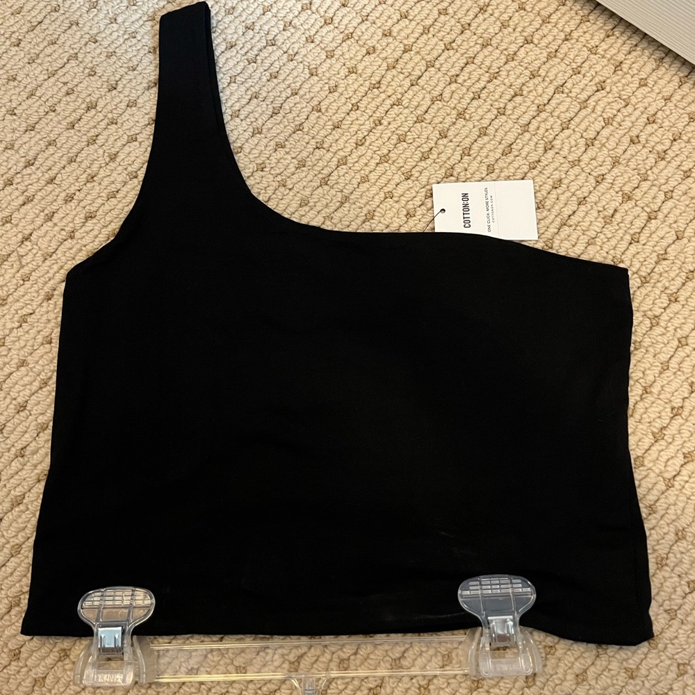 once shoulder crop top